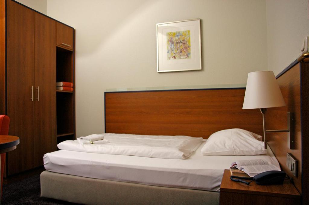 Hotel & Apartments Fuerstenhof Am Bauhaus Weimar  Room photo